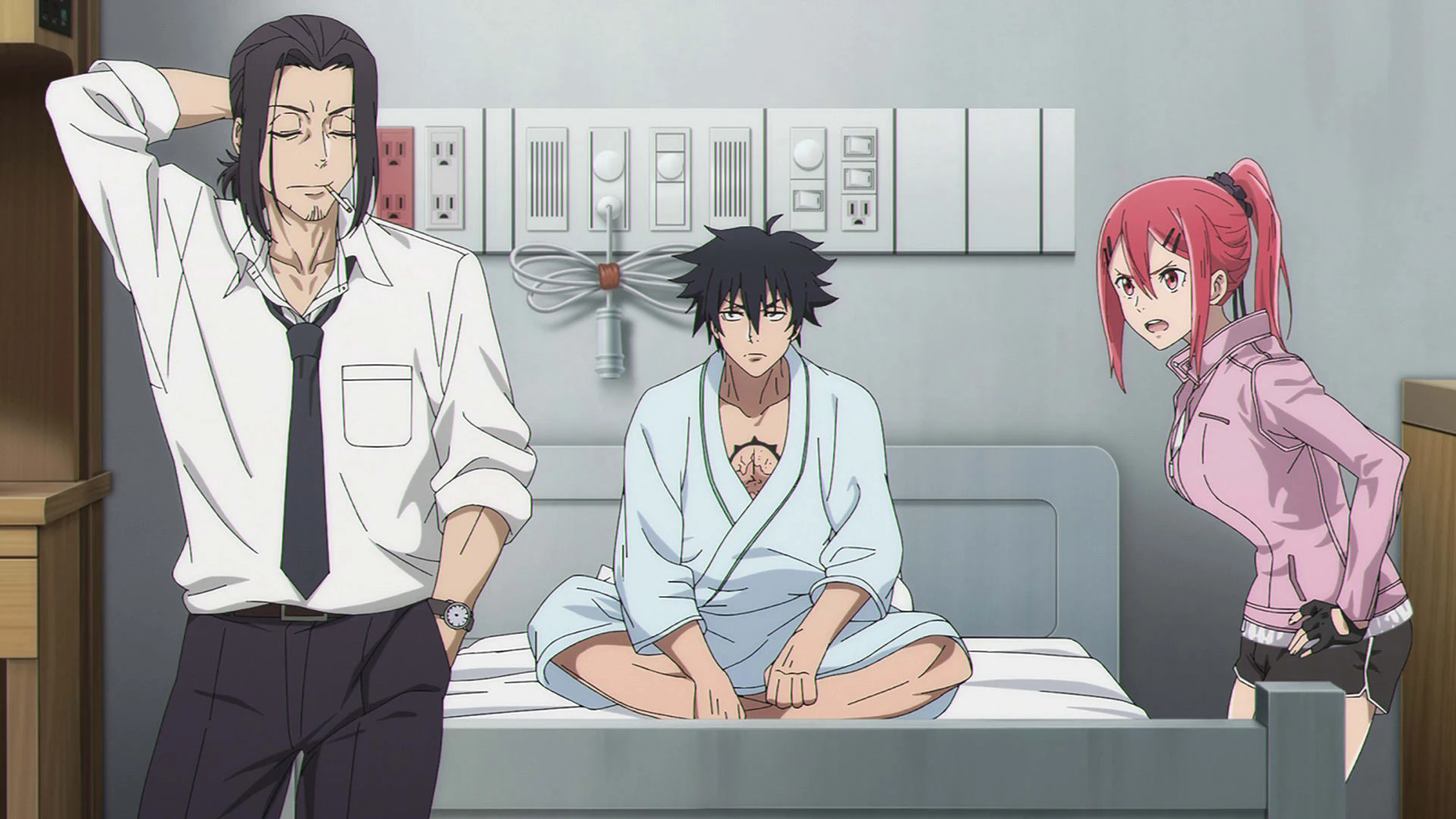 Jiro no hospital ao lado de integrantes ligados ao Bureau em Black Torch