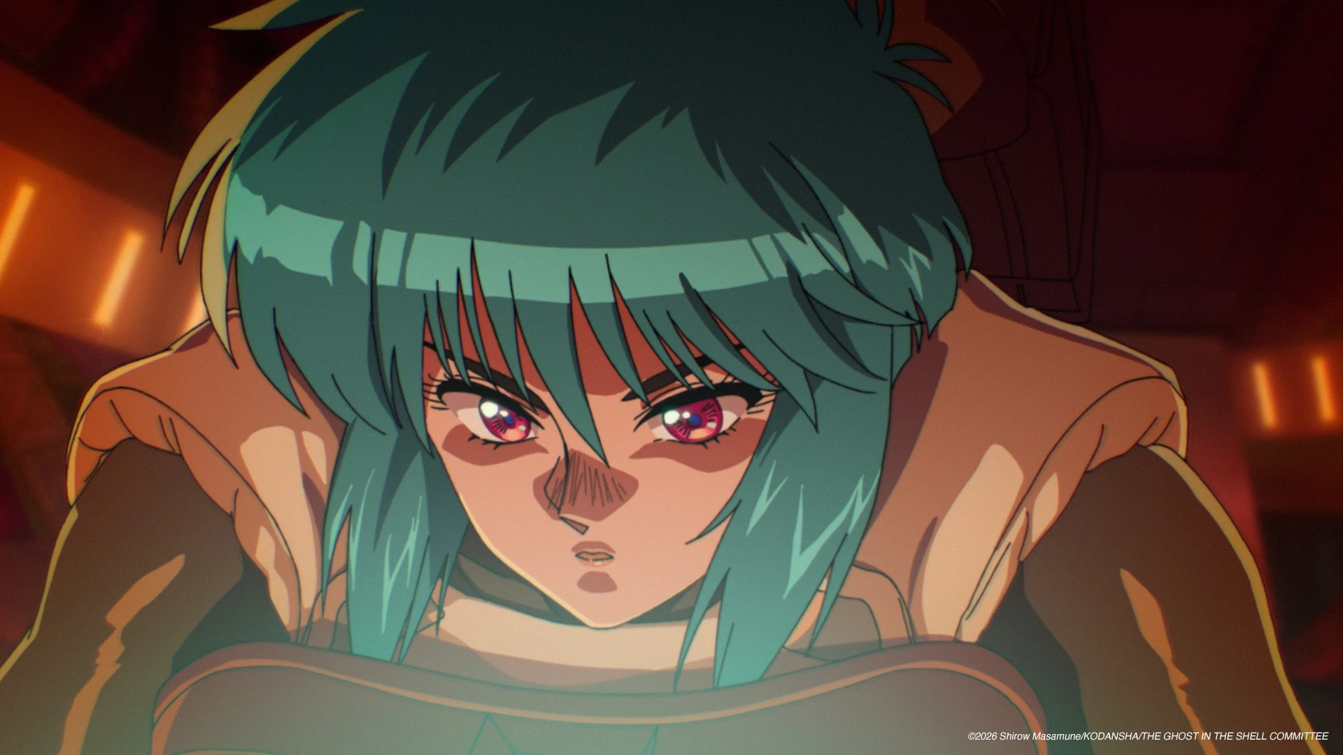 Motoko Kusanagi conectada a um sistema cibernético no anime de 2026